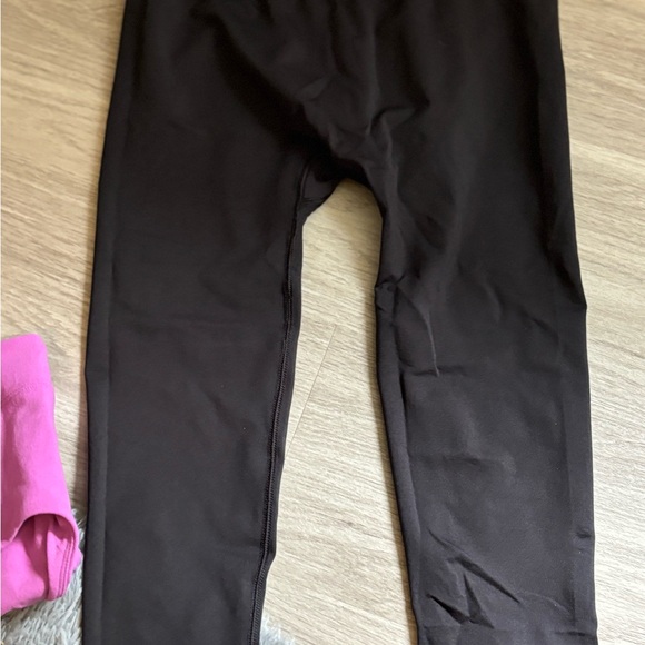 Gym Shark  Capri leggings -Medium - Picture 3 of 3